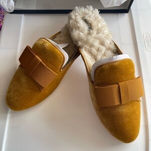 Women's Velvet Slip-On Shoes with Bow - Mustard